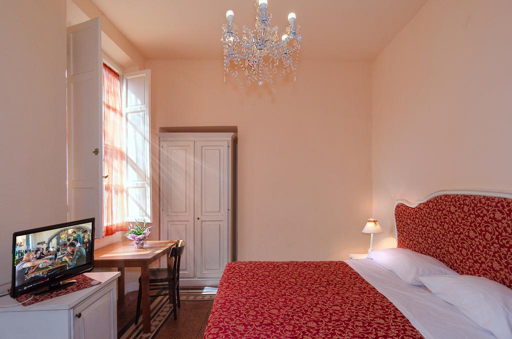 Hotel Galileo ปิซา ภายนอก รูปภาพ