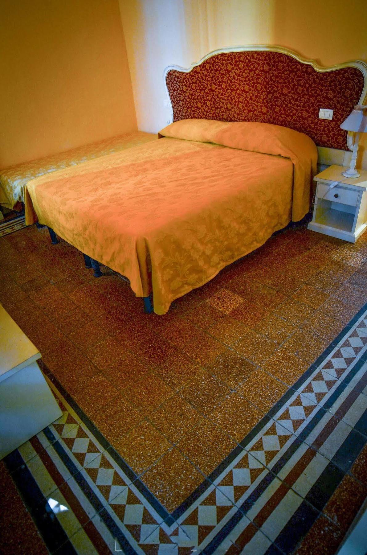 Hotel Galileo ปิซา ภายนอก รูปภาพ